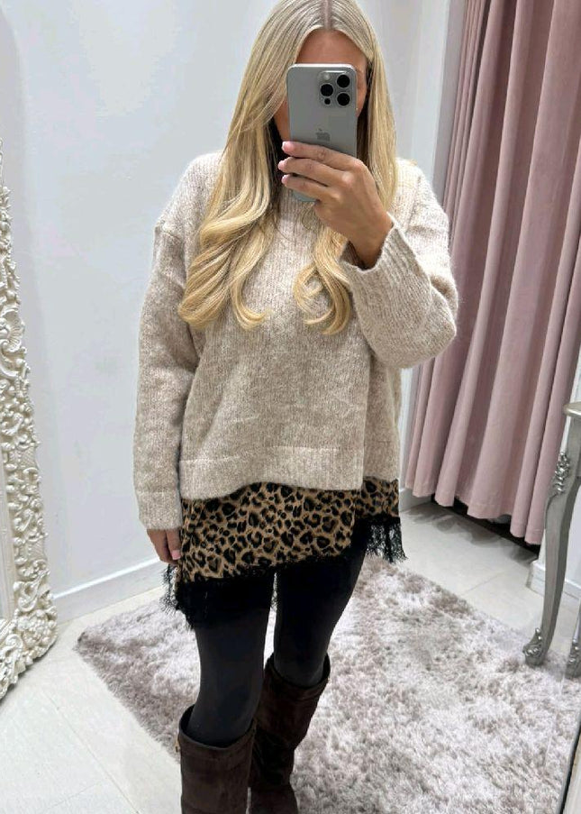 Soft Knit  Jumper Asymetric With Animal Print Black Lace