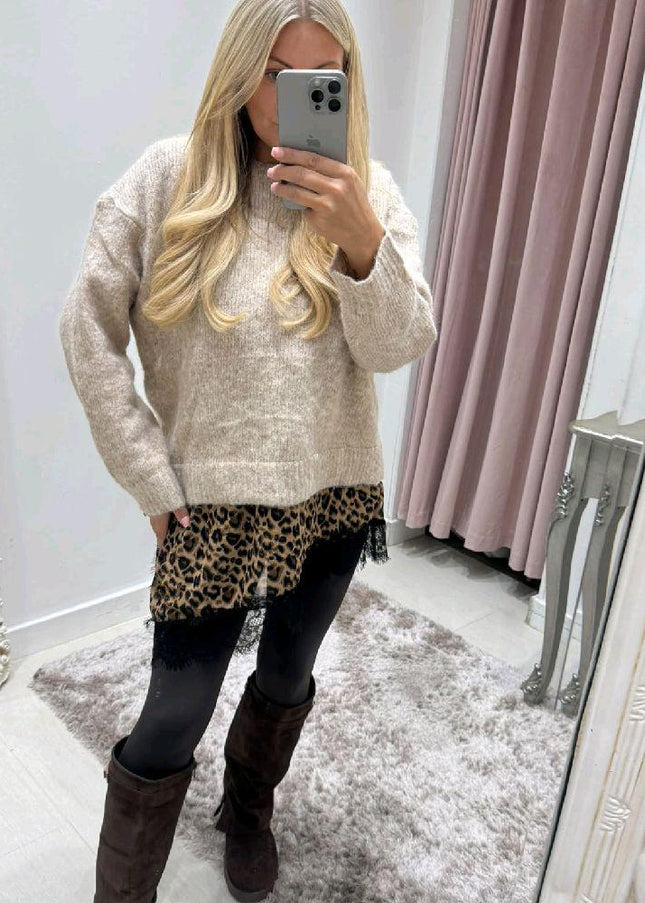Soft Knit  Jumper Asymetric With Animal Print Black Lace