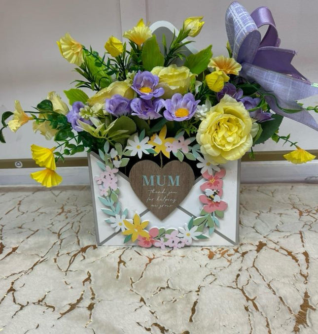 Mother's Day Lemon & Lilac Floral Gift Box (A)